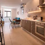 Apartament Modern Comfort - 2br Center Of St Julians & Paceville St. Julian's