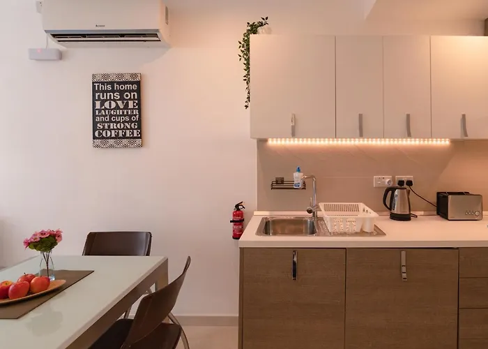 Modern Comfort - 2br Center Of St Julians & Paceville *