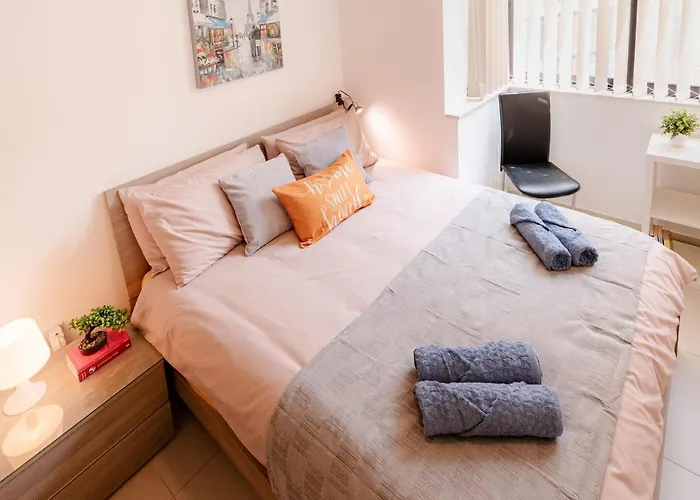 Modern Comfort - 2br Center Of St Julians & Paceville